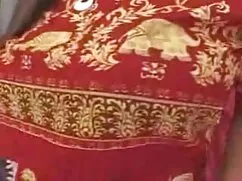 Spaziosa camera milf ...